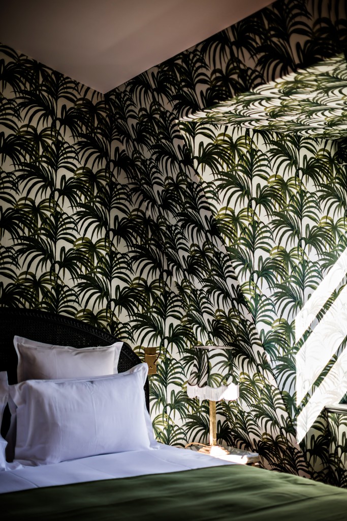 hotel-providence-paris-chambre-decoration-papier-peint