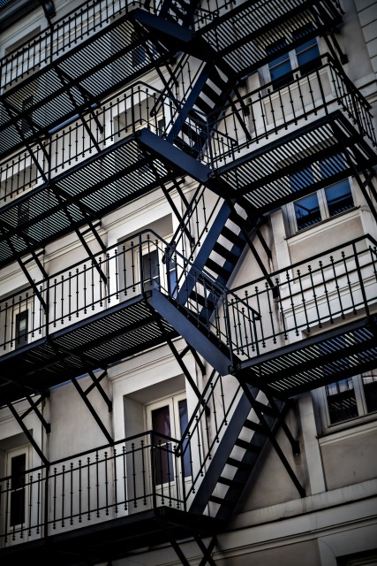 hotel-providence-paris-escalier-theatre-de-la-renaissance